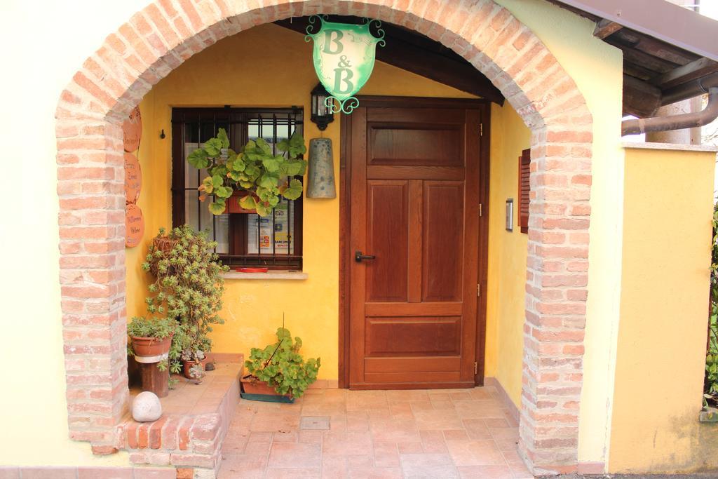 Tra... Monti E Vigne Bed and Breakfast La Morra Buitenkant foto