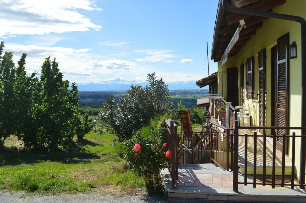 Tra... Monti E Vigne Bed and Breakfast La Morra Buitenkant foto
