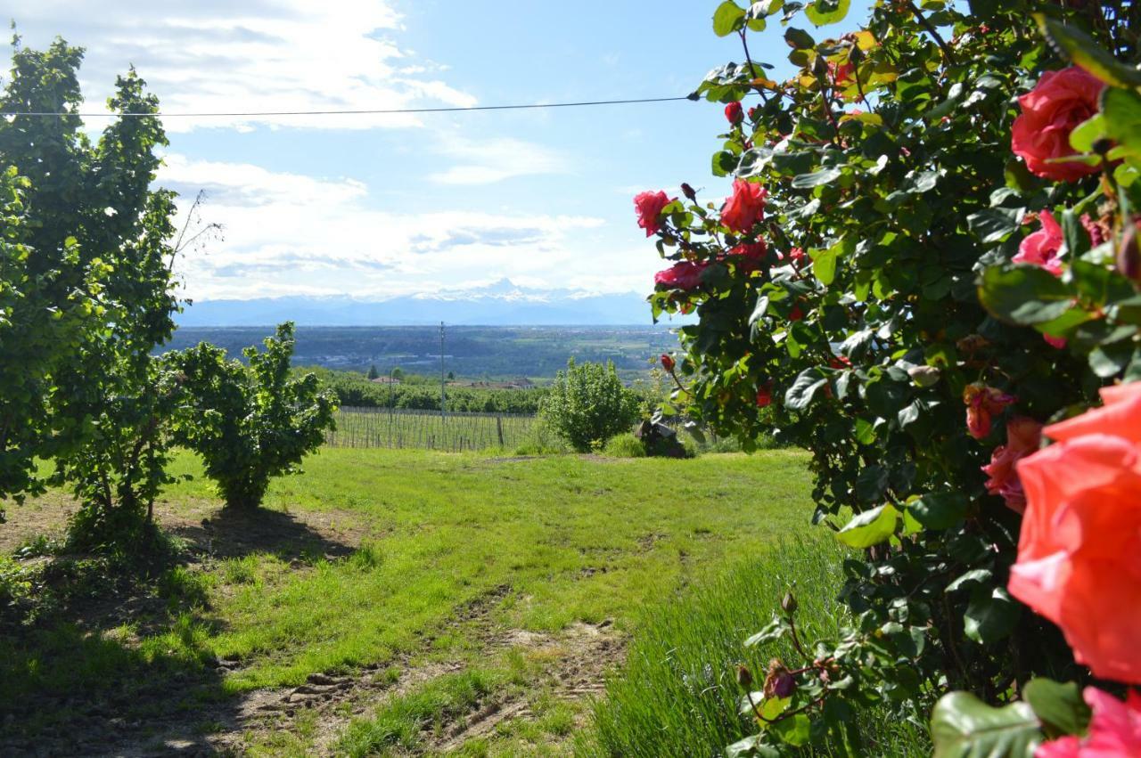 Tra... Monti E Vigne Bed and Breakfast La Morra Buitenkant foto